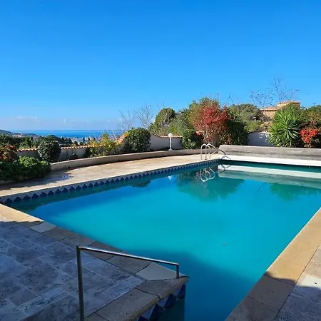 Vila De Standing Les Amandiers, Vue & Piscine *