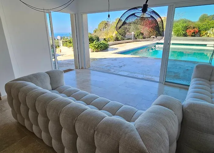 De Standing Les Amandiers, Vue & Piscine Villa