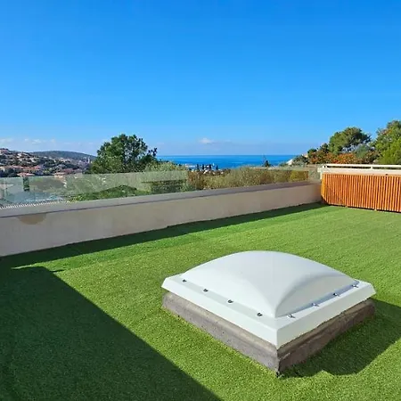 De Standing Les Amandiers, Vue & Piscine *