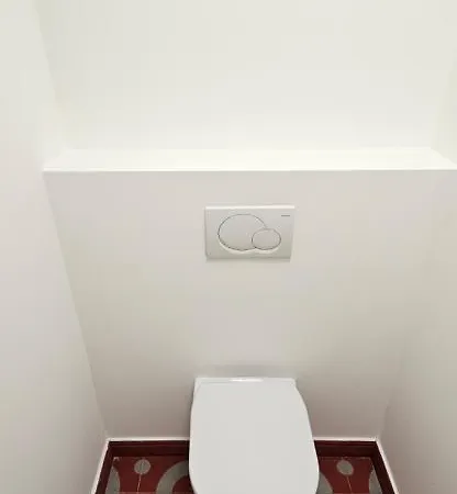 De Standing Les Amandiers, Vue & Piscine *