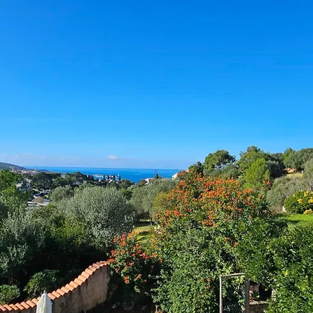 De Standing Les Amandiers, Vue & Piscine Villa *