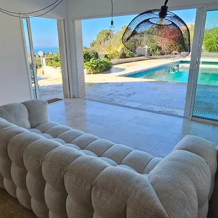 De Standing Les Amandiers, Vue & Piscine Villa