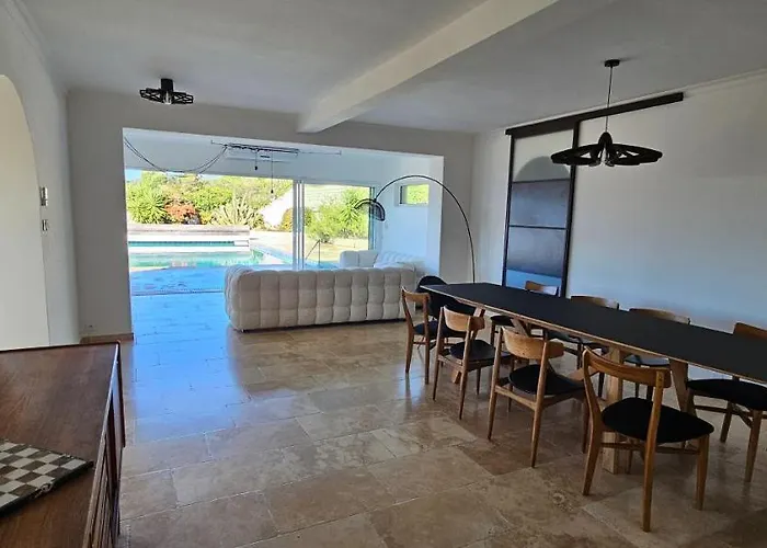 De Standing Les Amandiers, Vue & Piscine Vila *