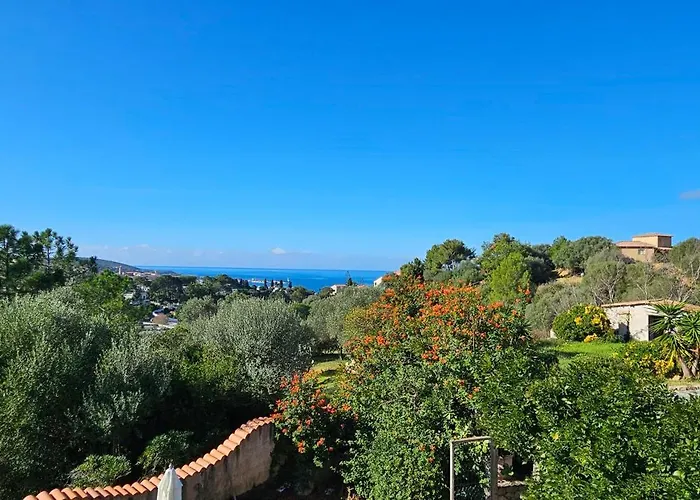 De Standing Les Amandiers, Vue & Piscine Vila *