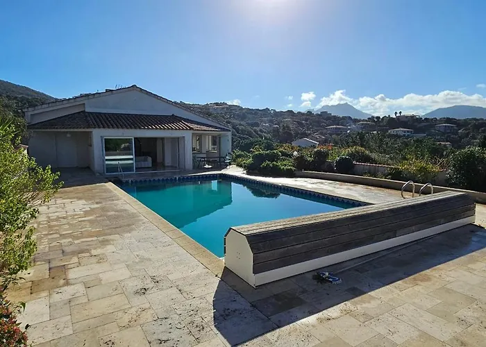 De Standing Les Amandiers, Vue & Piscine Vila