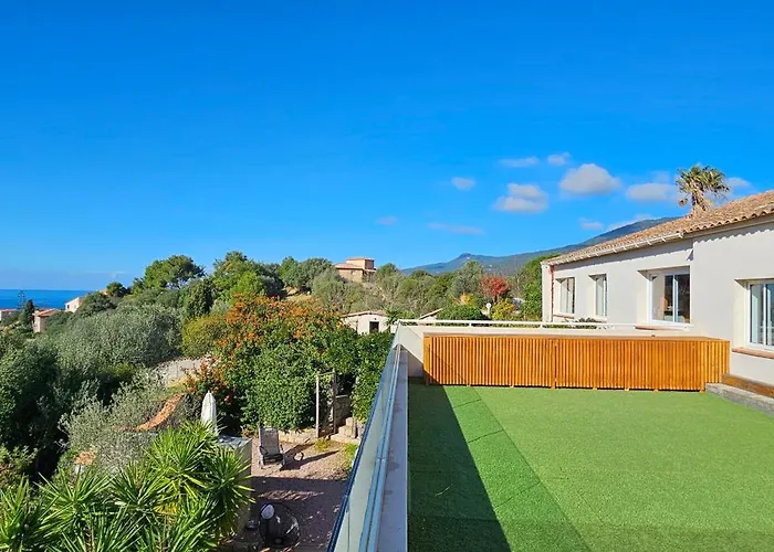 De Standing Les Amandiers, Vue & Piscine